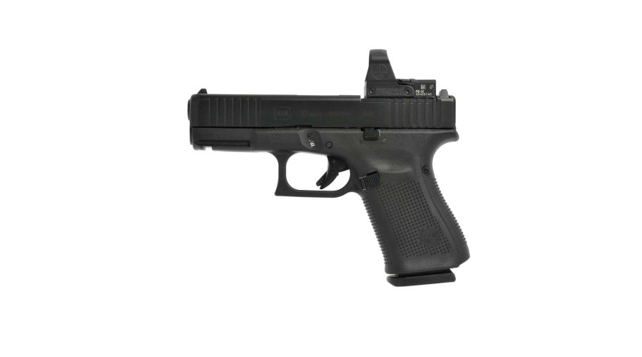 GLOCK 19 Gen5 MOS pistol with mounted mini spot light sight