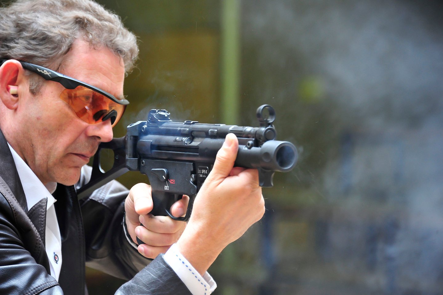 New: Heckler & Koch SP5K pistol, a semiautomatic version of HK MP5K Shooter testing the new Heckler & Koch SP5K pistol.