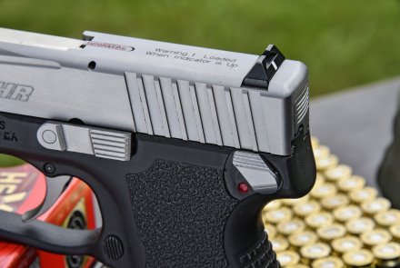 Kahr Arms P9 Duotone, a 9mm for concealed carry The rear sight of the Kahr Arms P9 Duotone pistol