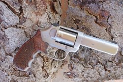 Kimber K6s DASA Combat revolver, design and efficiency for concealability and power – The smallest 6-round cylinder in .357 Magnum The modern and functional line of the Kimber K6s Combat revolver