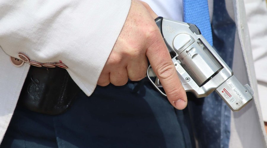 Kimber K6s Stainless (LG) in .357 Magnum, the return of the concealed carry revolver  holster