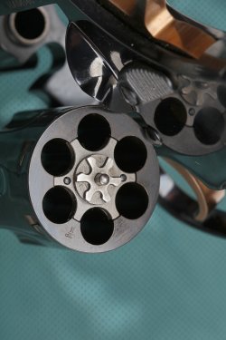 Manurhin MR73 in .357 Magnum: the French revolver classic under test The cylinder star of the MR73