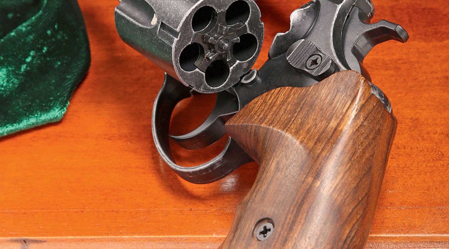Melcher ME 38 Magnum blank-firing revolver with open cylinder