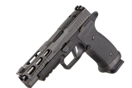 A full-size, full-metal P320: the new SIG Sauer P320 AXG Pro pistol SIG Sauer P320 AXG Pro pistol