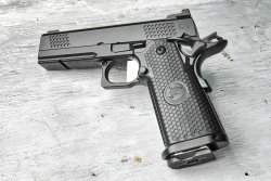 Nighthawk Custom TSR pistols, new 1911-style double-stacks in 9mm caliber Nighthawk Custom TRS Commander