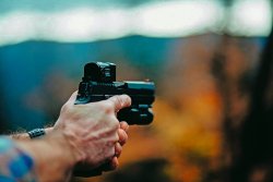 Everything about red dot sights for action disciplines with handguns: optics manufacturers, suitable guns, tips and more Acro C-2, Aimpoint