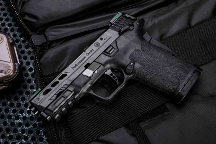 S&W Performance Center M&P9 Shield EZ, the upgrade S&W Performance Center M&P9 Shield EZ all-black look