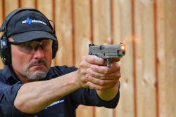 Test: SIG Sauer P226 X-Five Performance, the competition pistol from SIG's Mastershop Shooting test of the SIG Sauer P226 X-Five Performance