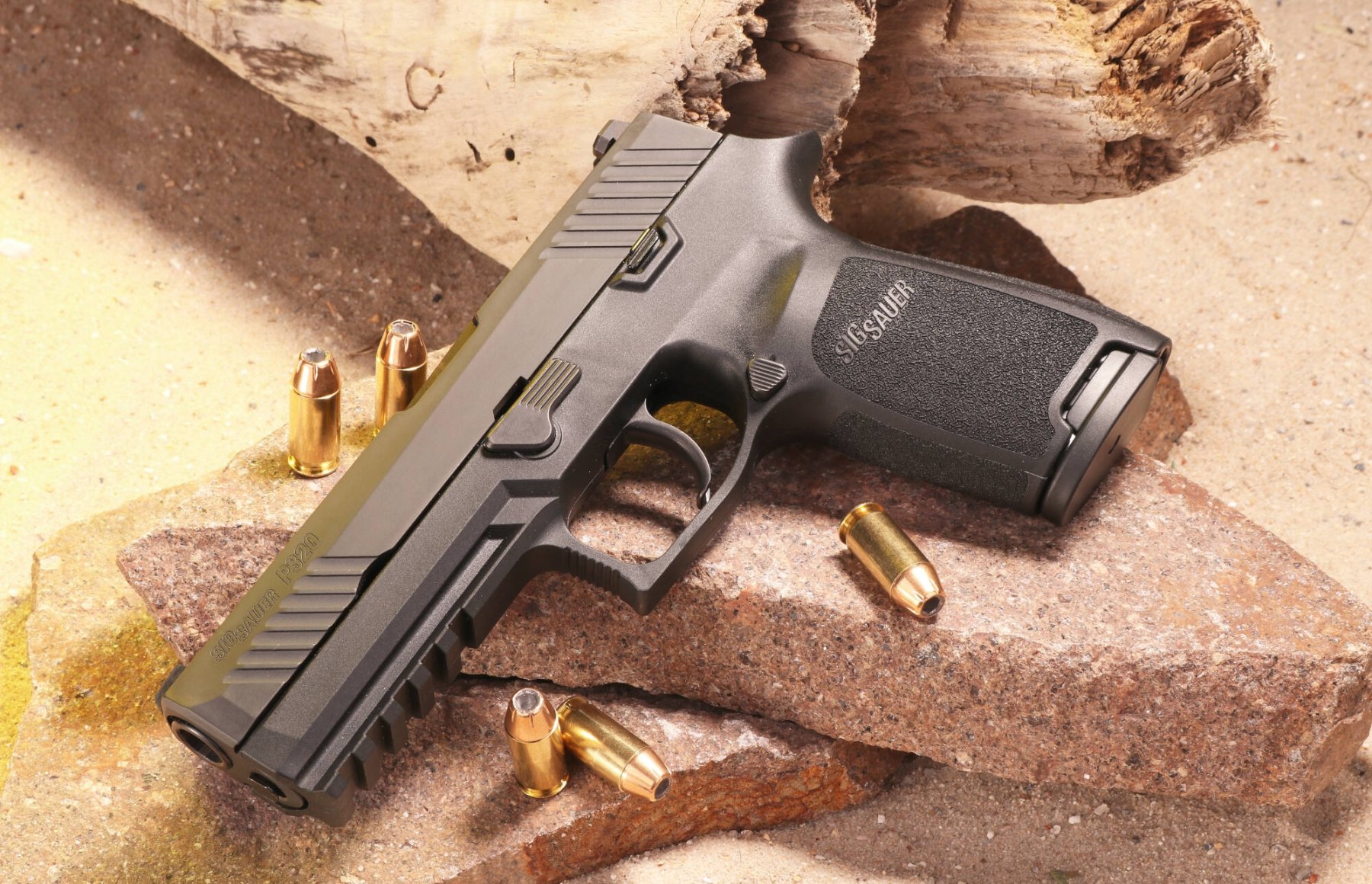 test-sig-sauer-p320-in-45-acp-the-sig-sauer-service-pistol-in-the
