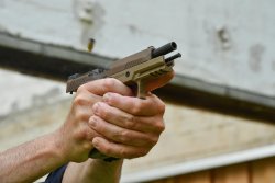 Test and video: SIG Sauer P320-M17 in 9 mm – the civilian version of the US Army service pistol Shooting with the SIG Sauer P320 M17