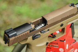 Test and video: SIG Sauer P320-M17 in 9 mm – the civilian version of the US Army service pistol SIG Sauer P320 M17 Cover plate for reflex sights