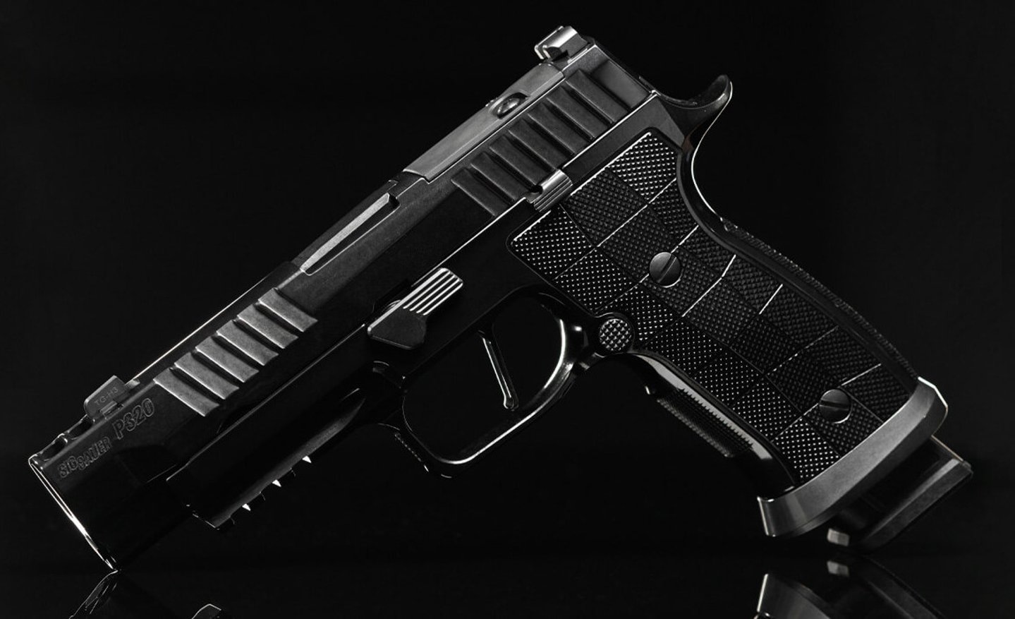 All steel luxury: new SIG Sauer P320-SXG Reserve SIG Sauer P320-SXG Reserve