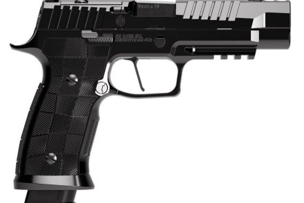 All steel luxury: new SIG Sauer P320-SXG Reserve SIG Sauer P320-SXG Reserve pistol