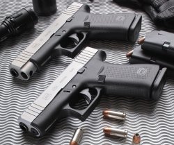 Slimline guns under test: GLOCK 43X and 48 Slide of both GLOCK 43X and 48