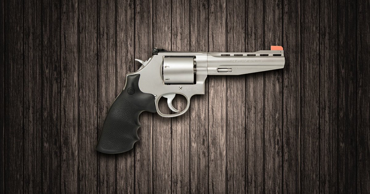 Smith & Wesson 686 and 686 Plus revolvers reinterpreted by Performance ...