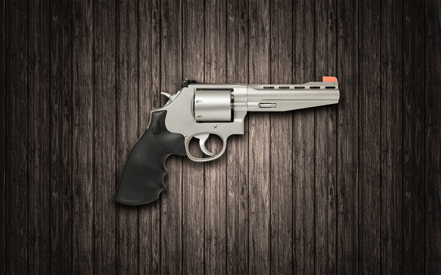 Smith & Wesson 686 and 686 Plus revolvers reinterpreted by Performance Center Smith & Wesson 686 and 686 Plus revolvers reinterpreted by Performance Center