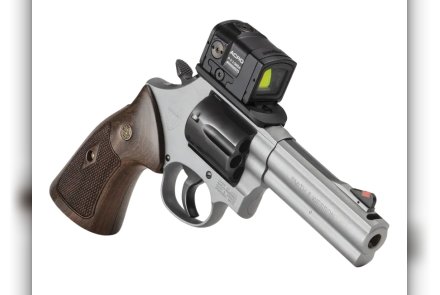 The .357 Spec Series R Model 686 Plus No Lock revolver