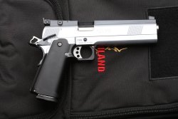 Test: STP Igel 6.0 LWD Aristo PPC, a match pistol for PPC/1500 shooting 2011 "High Capacity" grip frame