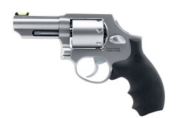 New Taurus Model 66 Combat, the “modern fighting revolver” Hogue grip
