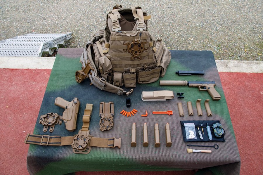 France's new PSA service pistol is an old acquaintance: the limited edition GLOCK 17 Gen 5 FR under test PSA system