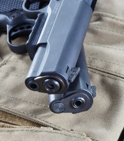 Test: GSG 1911 ADOPS and Colt Rail Gun rimfire pistols – Both are damn close to the US original, but cheaper... Both the rimfire 1911s use a barrel bushing