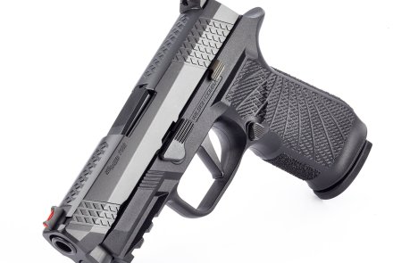 Wilson Combat-SIG Sauer WCP320 Carry, the perfected P320 becomes compact The WCP320 Carry with a black polymer grip