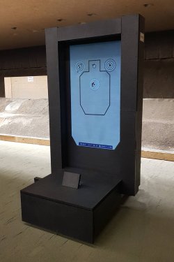 Targetmasdr from D Fence, the new "plug and score" shooting training facility for professional users The TARGETMASDR weighs up to 390 kg