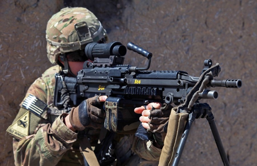 fnh: The M249 SAW is alive and kicking: FN awarded US Army contract for new machine guns