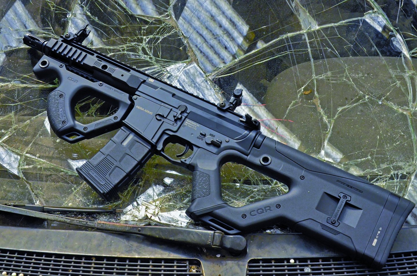 ICS-Hera Arms CQR, a top-of-the-range airsoft replica rifle The ICS-Hera Arms CQR replica airsoft gun.