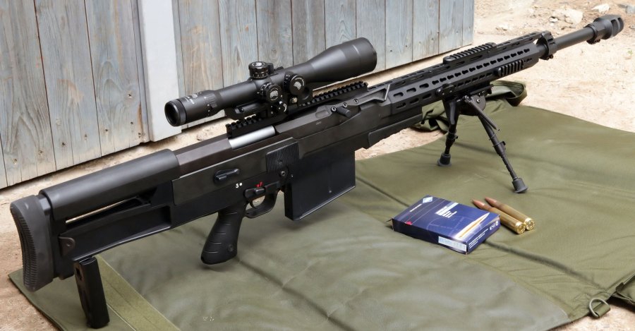 On test: Accuracy International AX50 ELR in .50 BMG, a powerful precision long range rifle the semi-automatic Accuracy International AS 50 in .50 BMG.