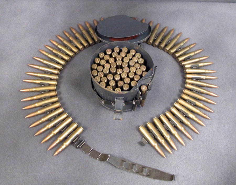 Belt-feeding systems for automatic weapons Russian author Maxim Popenker illustrates the history and technics of belt-feeding systems for automatic weapons