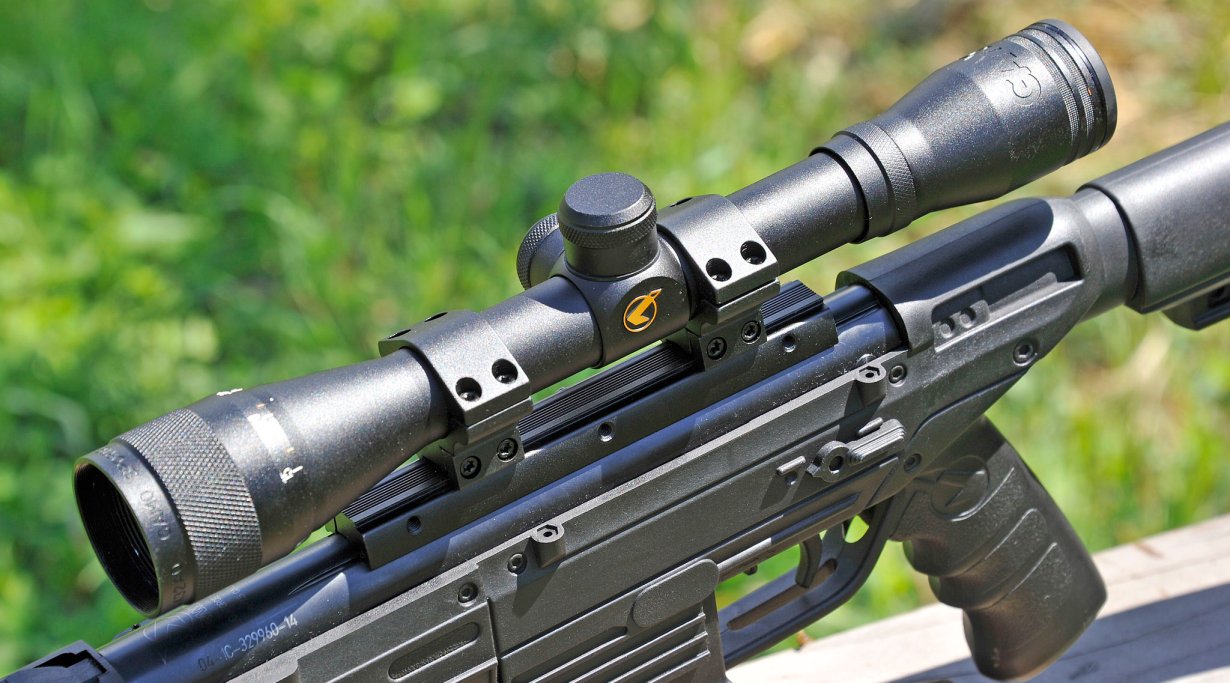 Per le nostre prove di tiro abbiamo montato sulla G-Force 15 anche un'ottica Gamo Matrik 3-9x con reticolo tipo Mil Dot montato su una slitta RRR (Recoil Reducing Rail)