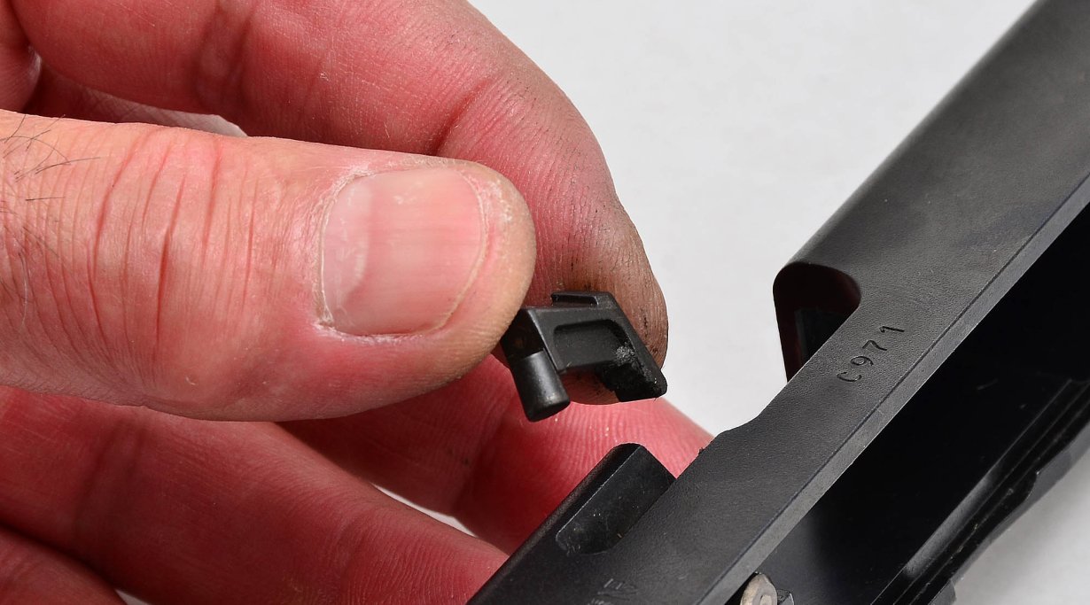 Glock 17 disassembly