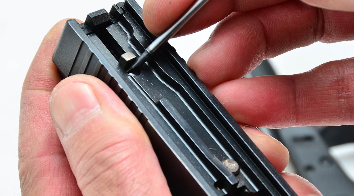 Glock 17 disassembly
