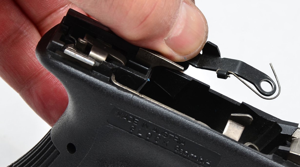 Glock 17 disassembly