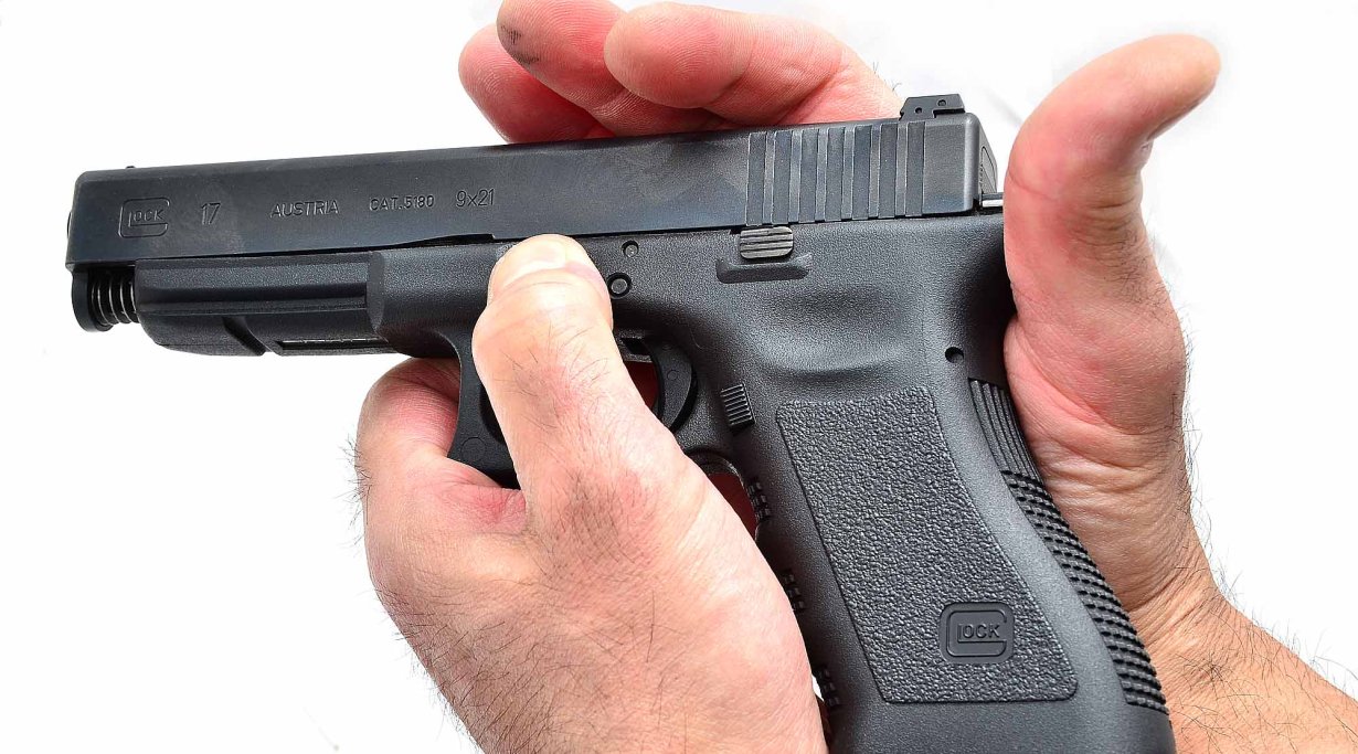 Glock 17 disassembly