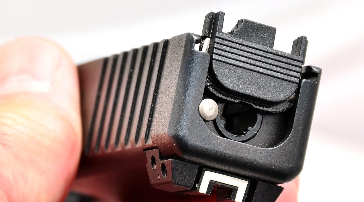 Glock 17 disassembly