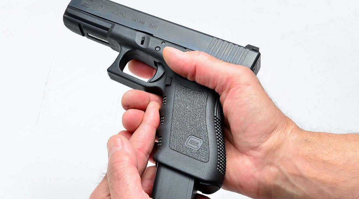 Glock 17 dissembly