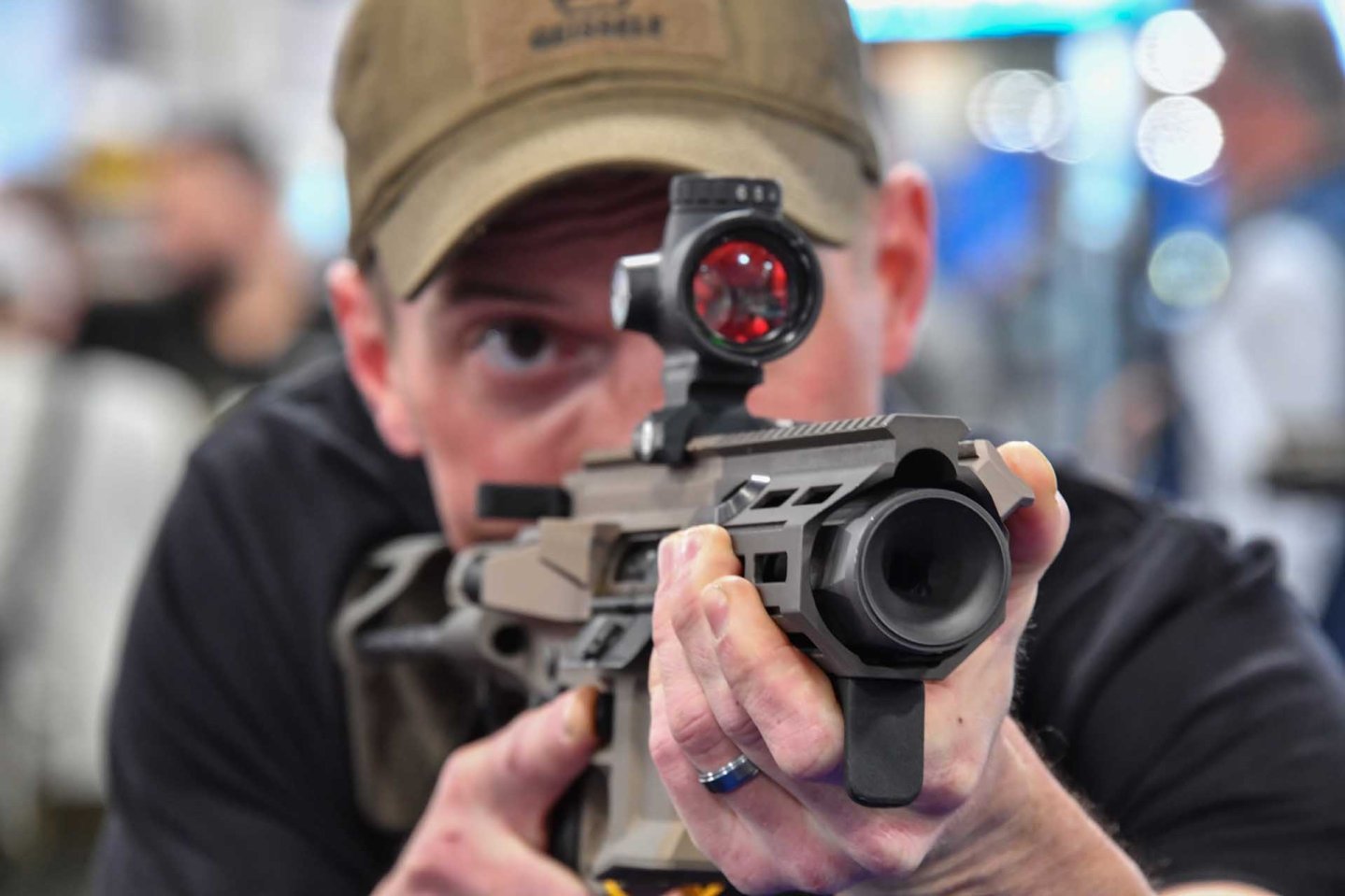 Maxim Defense PDX, the sub-compact PDW The new Maxim Defense PDX is a sub-compact Personal Defense Weapon at SHOT Show.