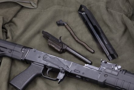 Nova Modul RAK 9 Sport: a Kalashnikov-style 9 mm pistol caliber carbine Nova Modul RAK 9 Sport with Magpul tuning components