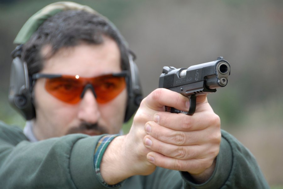 Colt 1911 On the other hand the single stack magazine of 1911 style pistols allows for a perfect grip angle that helps to correctly aim and control the pistol