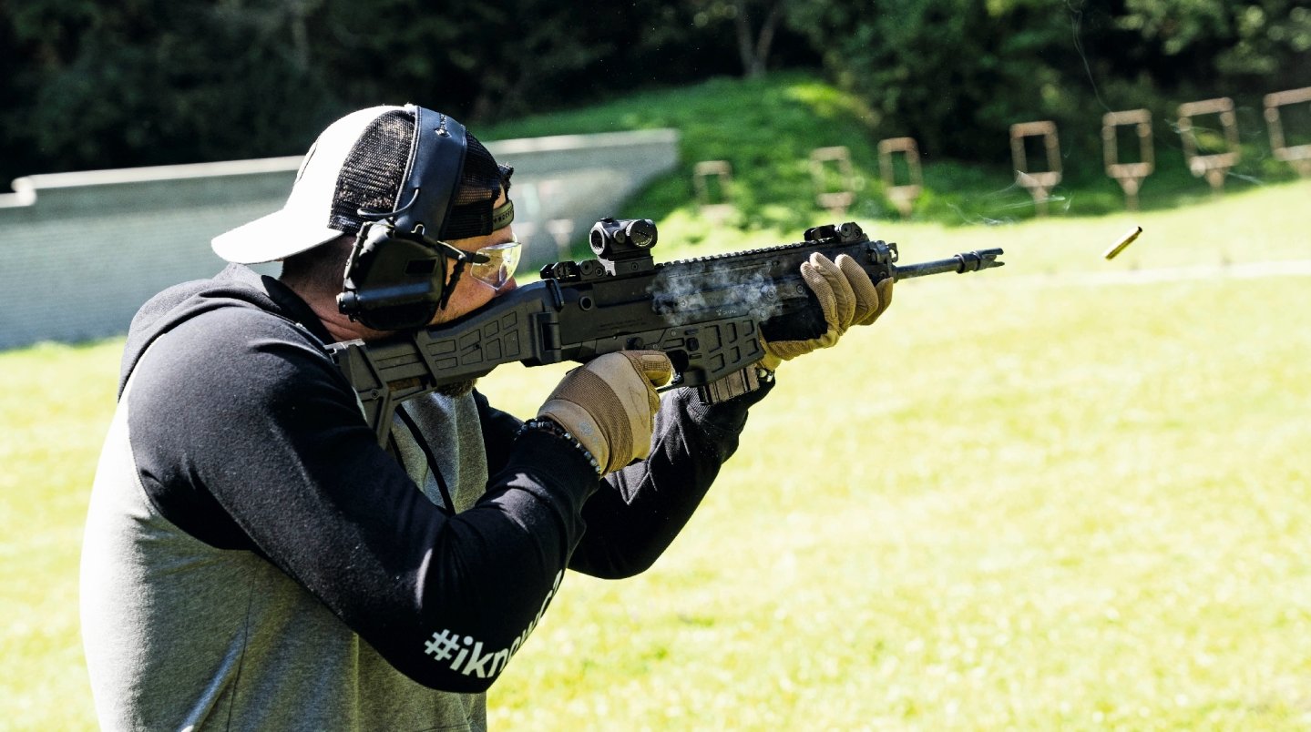 State-of-the-art weapon technology from the Czech Republic – Now with the sporting semi-auto CZ Bren 2 Ms rifle in .223 Remington. CZ Bren 2 Ms im Schießtest