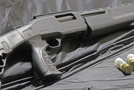 Armsan RS-X1 tactical shotgun in 12 gauge magnum – Versatile, accurate, effective and affordable The pistol grip of the Armsan RS-X1 tactical shotgun in 12 gauge magnum