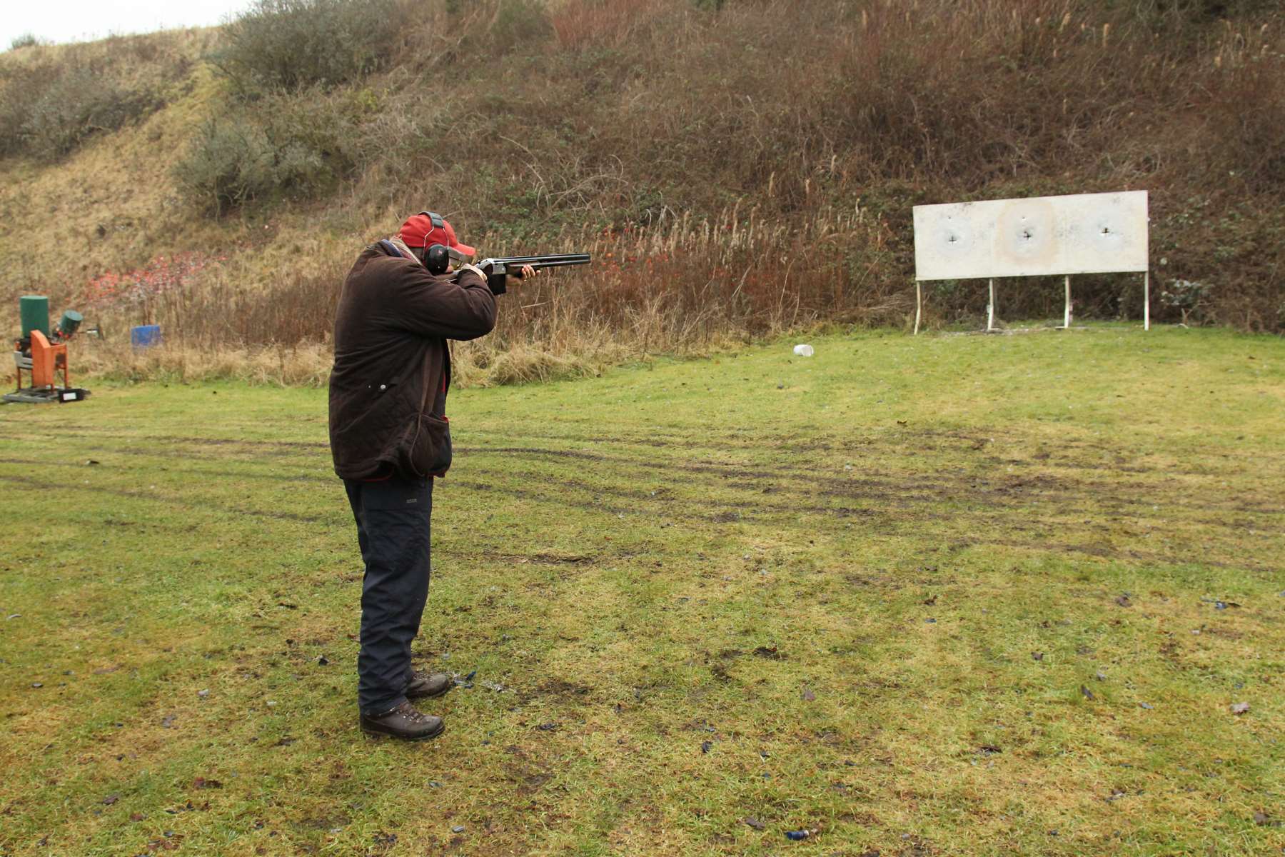 technics: Clay Shooting: with Iain MacGregor and Linda Mellor technics: Clay Shooting: with Iain MacGregor and Linda Mellor