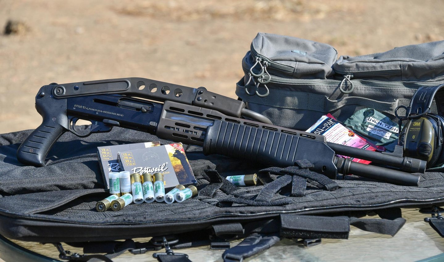 Franchi SPAS 12 shotgun, the legend Franchi SPAS 12 shotgun