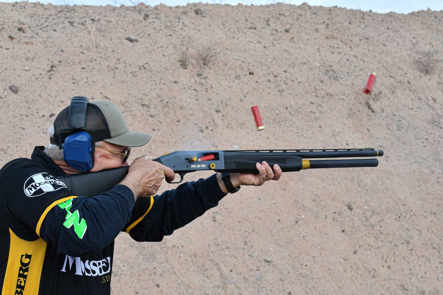 Shooting with the Mossberg 940 JM Pro autoloading shotgun in 12 gauge