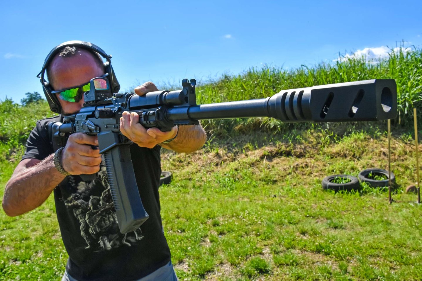 Saiga 12 KCC Military Grade Saiga 12 KCC durante la prova di tiro