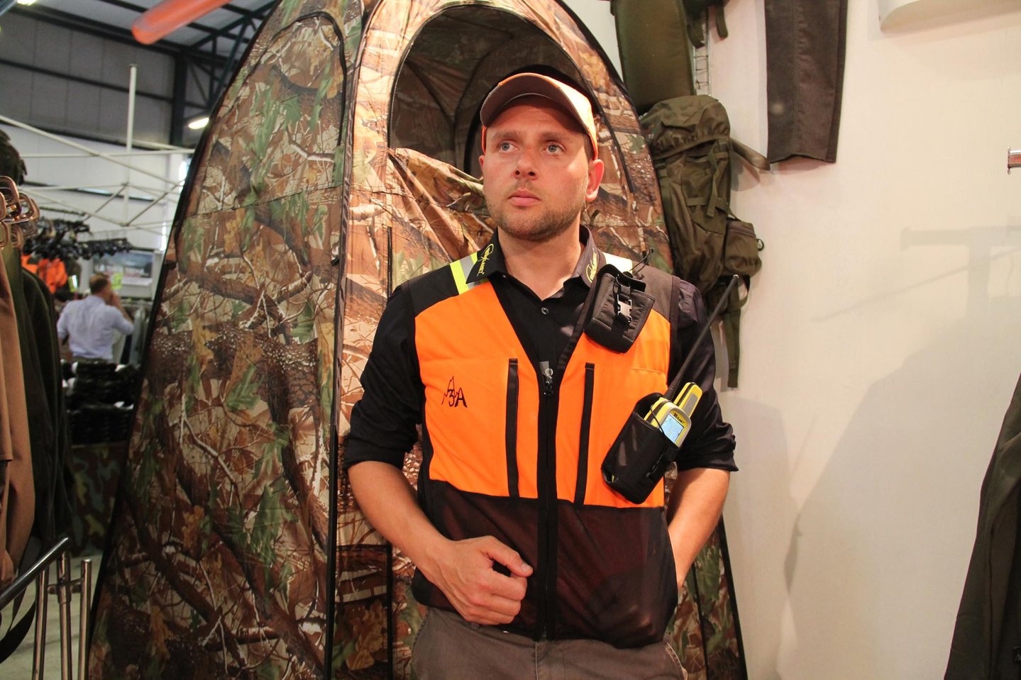 Abbigliamento 3A: il nuovo gilet da caccia Cacciatore con gilet da caccia Abbigliamento 3A