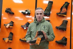 Massimo Tomei con uno scarpone Crispi Lapponia Evo