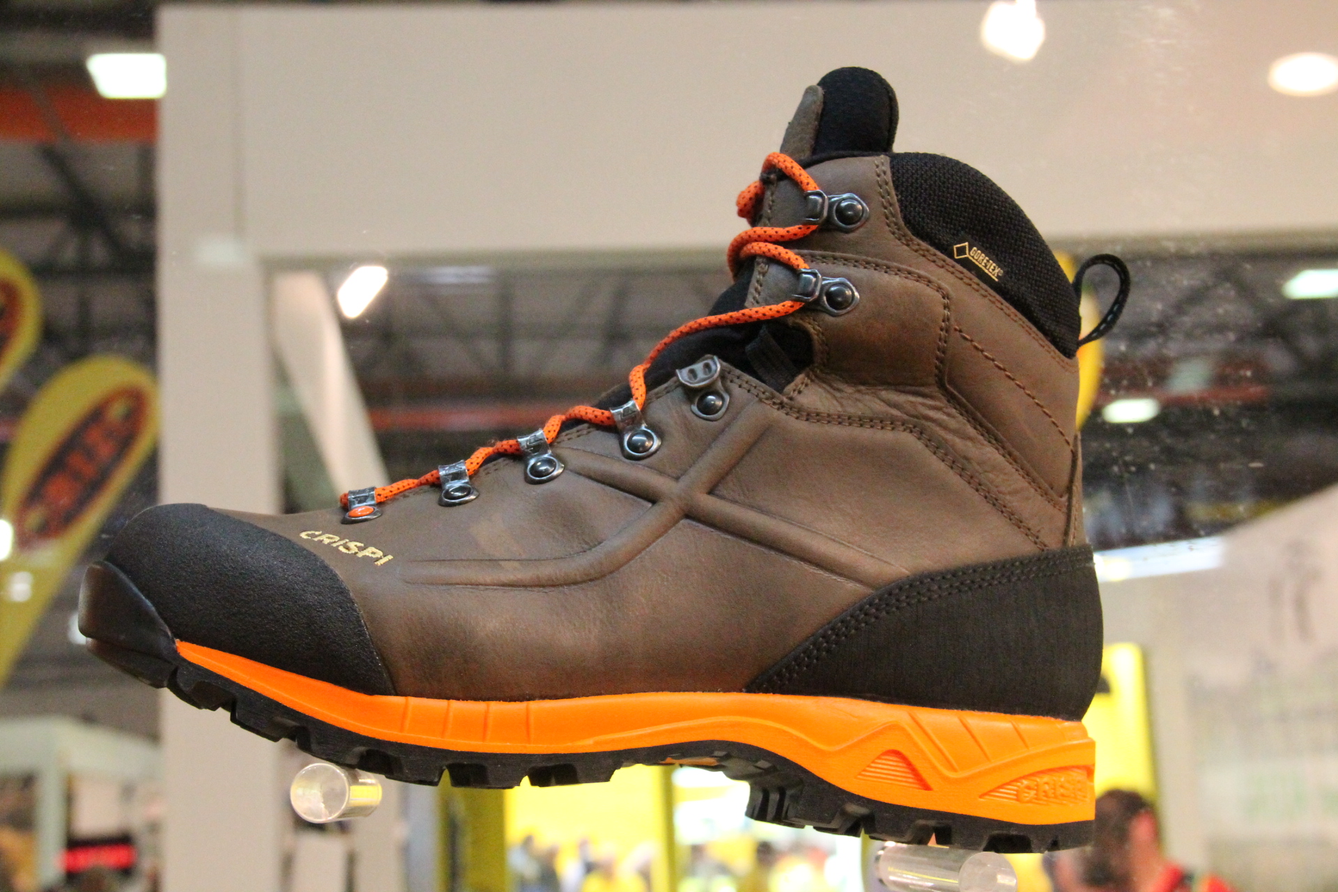 crispi: Crispi Valdres GTX: nuovo scarpone tecnico ad alta visibilità